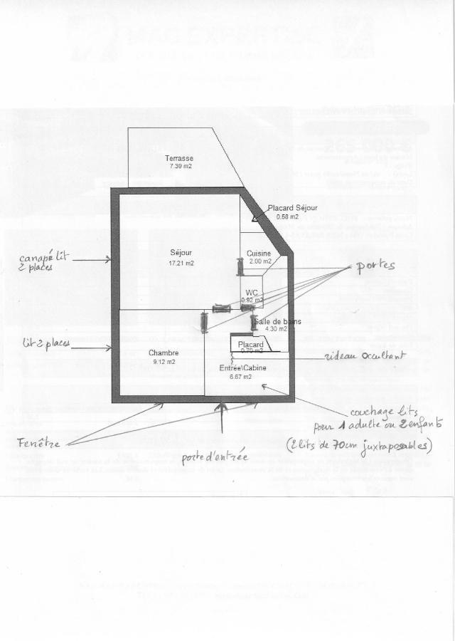 Apartment Front De *